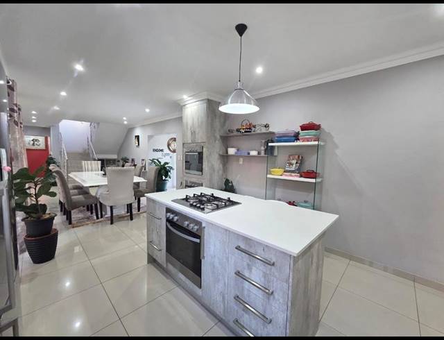 4 BEDROOM HOUSE FOR SALE IN MELODIE